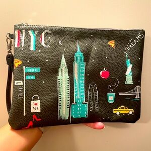 New York City Wristlet with removable wrist strap